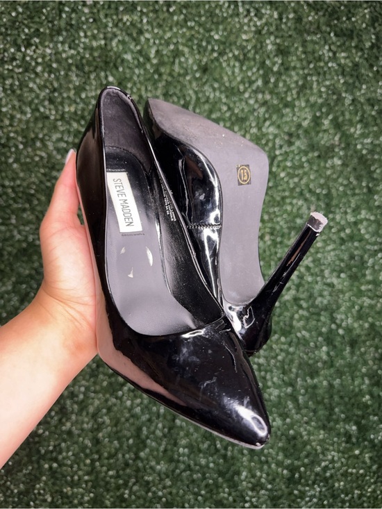Steve Madden Shoes - Steve Madden Black Patent Pointed Toe Stilettos